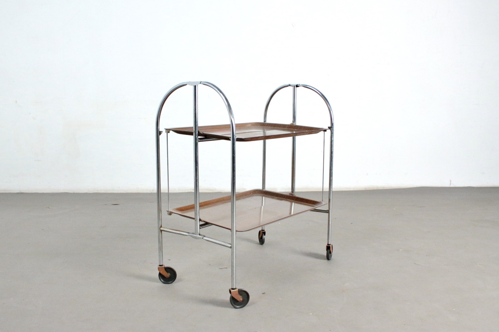 Teewagen / Servierwagen / Tea Trolley der 1960/70er Jahre | Barnebys