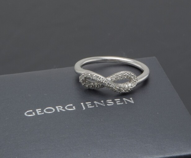 Georg Jensen, Infinity,  ring med brillanter Denne vare er sat til omsalg under nyt varenummer 4970530