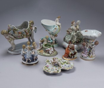 En samling figurer af porcelæn i Meissen stil. Asien. 1900-tallet. (8)