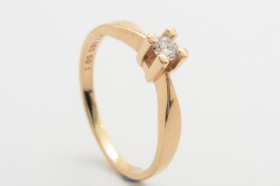 Solitairering med brillant på ca. 0.10 ct. 14 kt. guld, str. 49