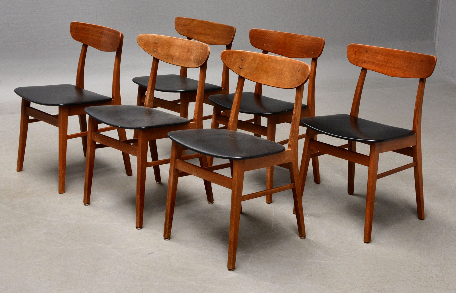 to model 210, samt dansk møbelproducent, stole(6) |