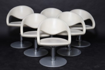 Italiensk design. Seks stole (6)