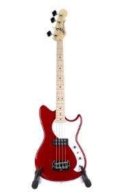 Elektrisk basguitar. G&L Tribute Fallout Candy Apple Red