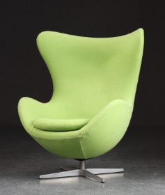 Arne Jacobsen. Lænestol 'Ægget', model 3316