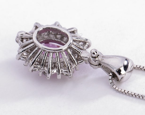 Sapphire and diamond rosette pendant with 18kt white gold chain (2)