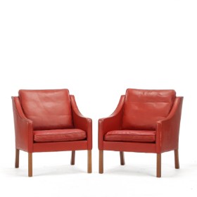 Børge Mogensen. A pair of low-backed armchairs, model 2207 (2)