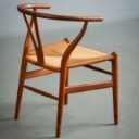 Hans J. Wegner. Y-stol af eg m. flet, Carl Hansen & Søn