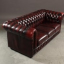 Chapel. Tre pers. chesterfield sofa, rød læder