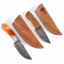 Two hunting knives with Damascus steel blades. (2)