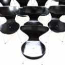 Arne Jacobsen (1902-1971) 'Syveren' Fjorten sorte stole model 3107. (14)