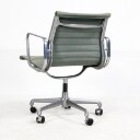 Charles Eames for Herman Miller. Armstol / konferencestol, model EA-108