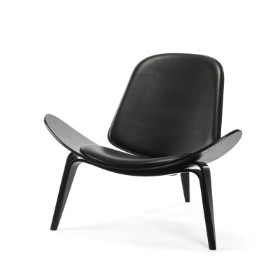 Hans J. Wegner. Armchair / shell chair, model CH07