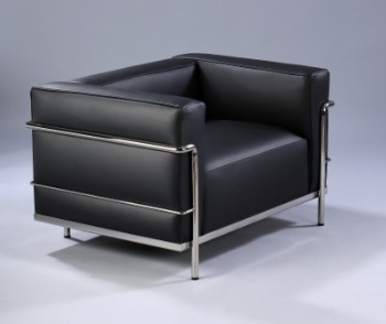 Le Corbusier. LC3-1 lænestol i sort læder med certifikat