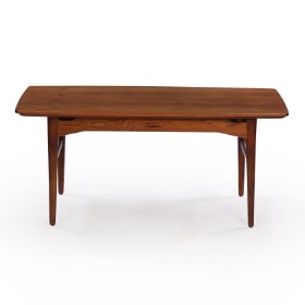 Danish furniture manufacturer. Copenhagen table made of rosewood, with extension and height adjustable