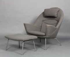 Hans J. Wegner. Oculus lounge chair with ottoman, model CH-468 - Lauritz.com