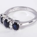 Triple sapphire and diamond ring in 18 kt. white gold, total approx. 1.50 ct.