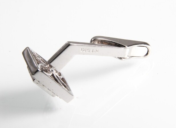 Pair of white gold cufflinks with diamonds and sapphires (2)