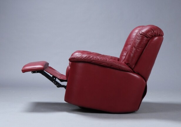 Natuzzi. Chaiselong/lænestol med integreret fodskammel.
