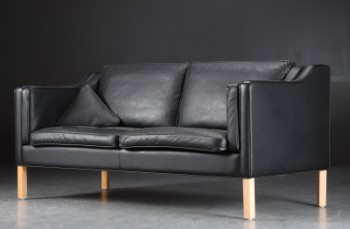 Ryesberg Møbler. 2½ personers sofa, sort læder