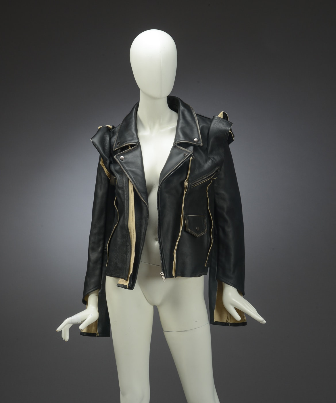 Martin Magiela for Hennes og Mauritz, kort bikerjakker, str. 38