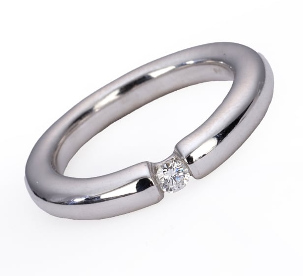 Aagaard. Enkel brillantring af 14 kt. hvidguld, i alt ca. 0.10