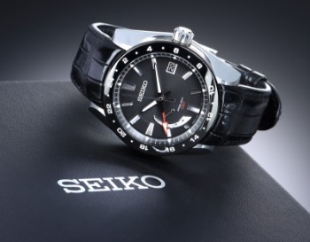 Seiko Ananta Spring Drive GMT. Herrenuhr aus Stahl mit schwarzem Zifferblatt - Schachtel + Zertifikat 2011