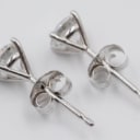 Pair of brilliant earrings in 14 kt white gold with Lab Grown diamonds of 1.00 ct. (2)