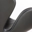 Arne Jacobsen. Lænestol 'Svanen', model 3320, sort læder