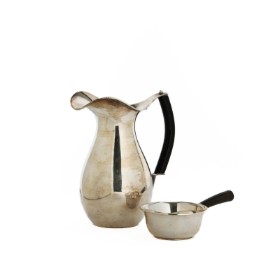 Johannes Siggaard and Carl M. Cohr. Jug and small saucepan of silver (2)