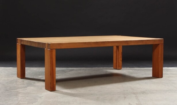 Dansk møbelproducent. Sofabord i origon pine