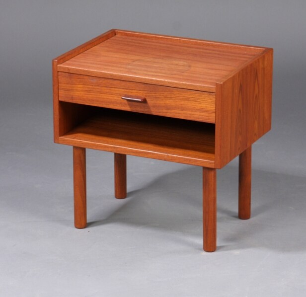 Hans J. Wegner. Sengebord af teak