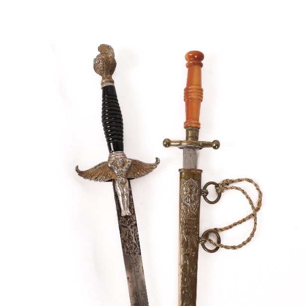 A collection of daggers (5) | Lauritz.com