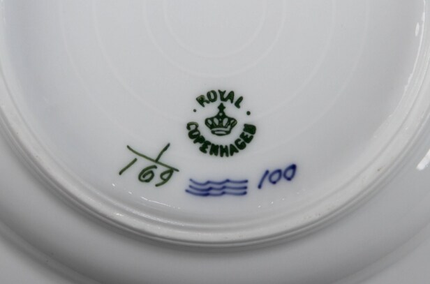 Royal Copenhagen. Musselmalet riflet service af porcelæn (62)
