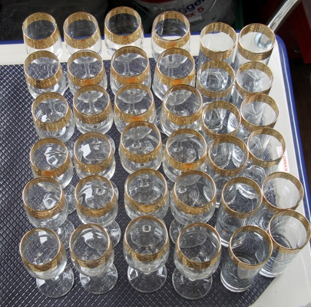 Italienske glas med guldkant (51)