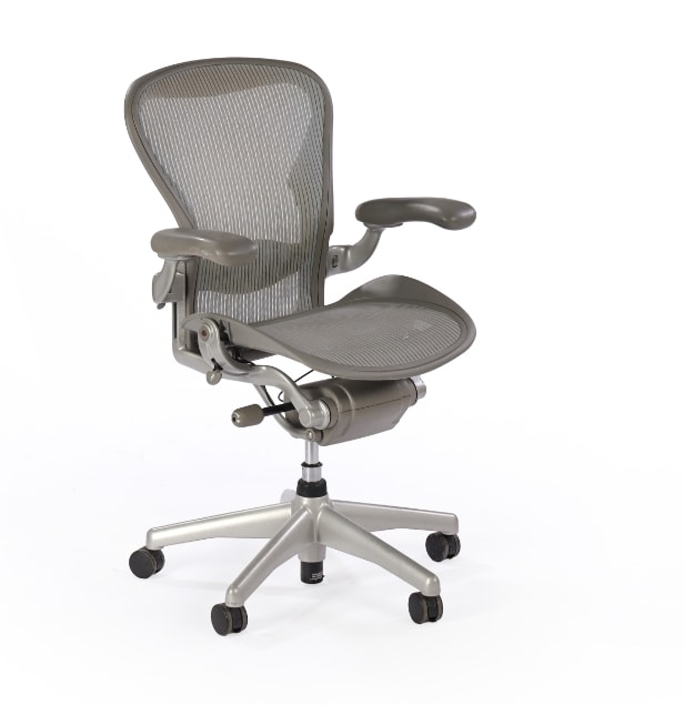 Donald Chadwick & William Stump. Multi-adjustable office chair, model Aeron, size B