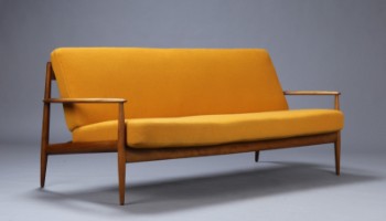 Grethe Jalk for France & Søn. Tre-personers sofa, model 118. Hallingdal uld