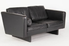 Søren Holst for Fredericia Furniture. To-pers. sofa model 2472