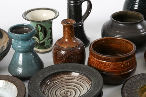 Large collection primarily Danish ceramics including Gerd Bøgelund (24)