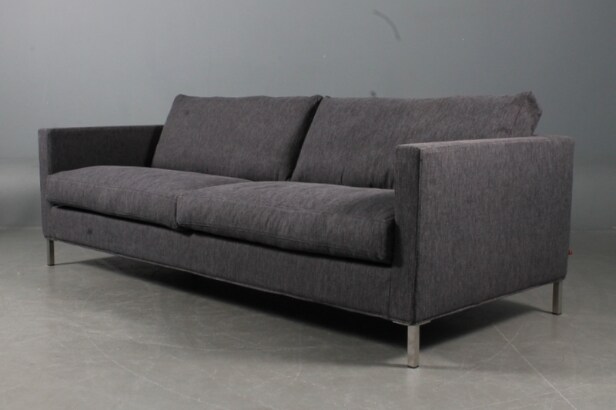 Sofa. Klassisk dansk design sofa med dunfyld.