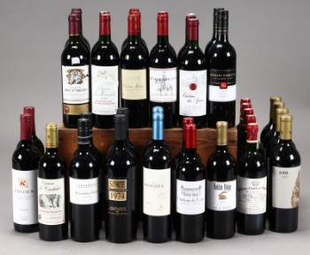Samling på 35 diverse flasker vin fra : Frankrig, Spanien, Italien, USA mm. (35)