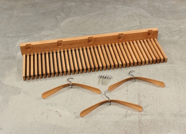 Niels Hvass for Trip Trap, model 'Cutter', hattehylde samt tre bøjler