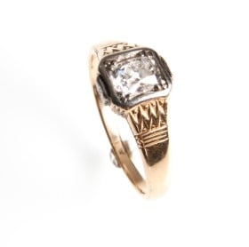 Solitairering af 14 kt. guld med diamant, ca. 0.40 ct.