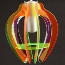 Dansk lampeproducent. Par pendler af farvet plexiglas/plast (2).
