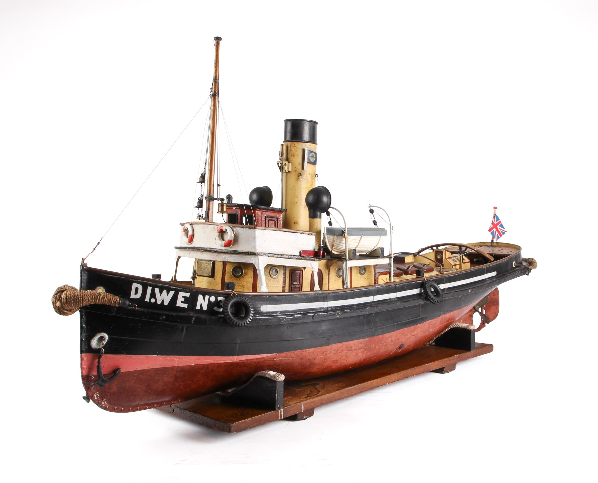 Large model ship 'English tugboat' made of metal, remote controlled.