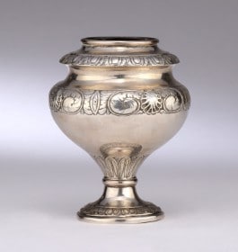 Senempire vase / bonbonniere af sølv, Nicolai Jensen Lyderwahls enke, København 1835