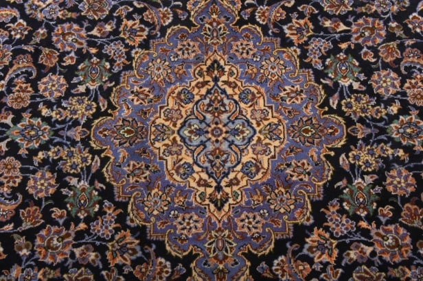 Persian Nadjafabad carpet, 350 x 240 cm.