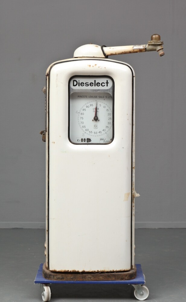 Dieselect stander