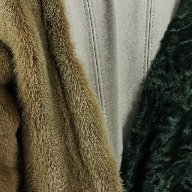 6862 - Freya Dalsjø for Kopenhagen Fur. Unique mink fur coat. str. 38