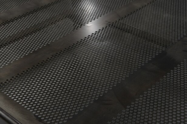 Sofabord industrielt design, i metal