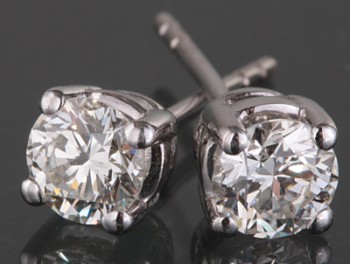Earrings with brilliant cut diamonds  0.86ct